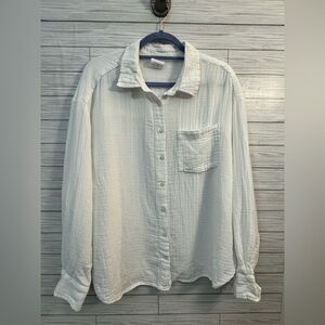GAP Cream Casual Button Down Shirt - L